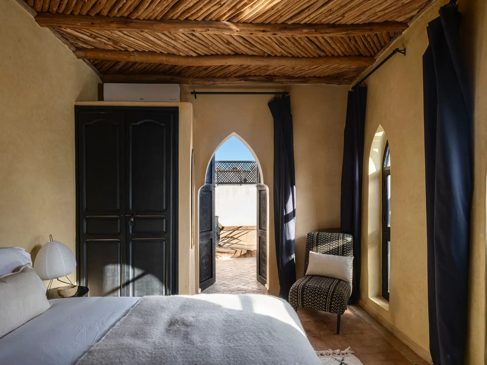 Tricky Tales — DSCF4450+HDR-Edit